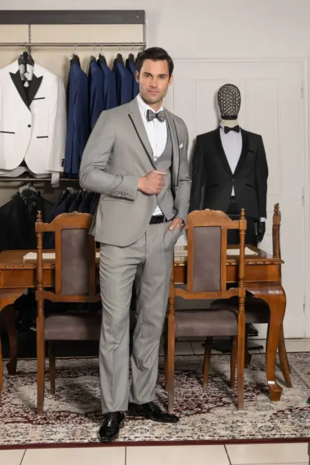 Κοστούμι Γκρι με γιλέκο και παπιγιόν #112