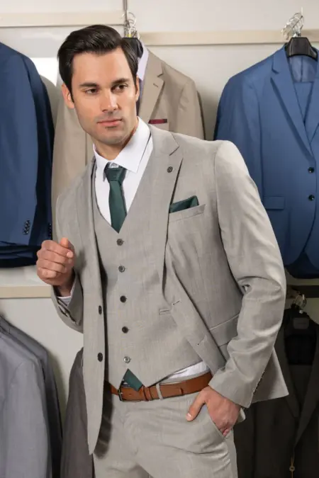 Κοστούμι slim fit με γιλέκο σε γκρι χρώμα